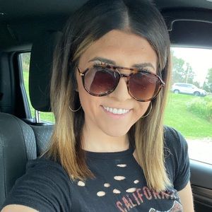 Meet your Posher, Emily